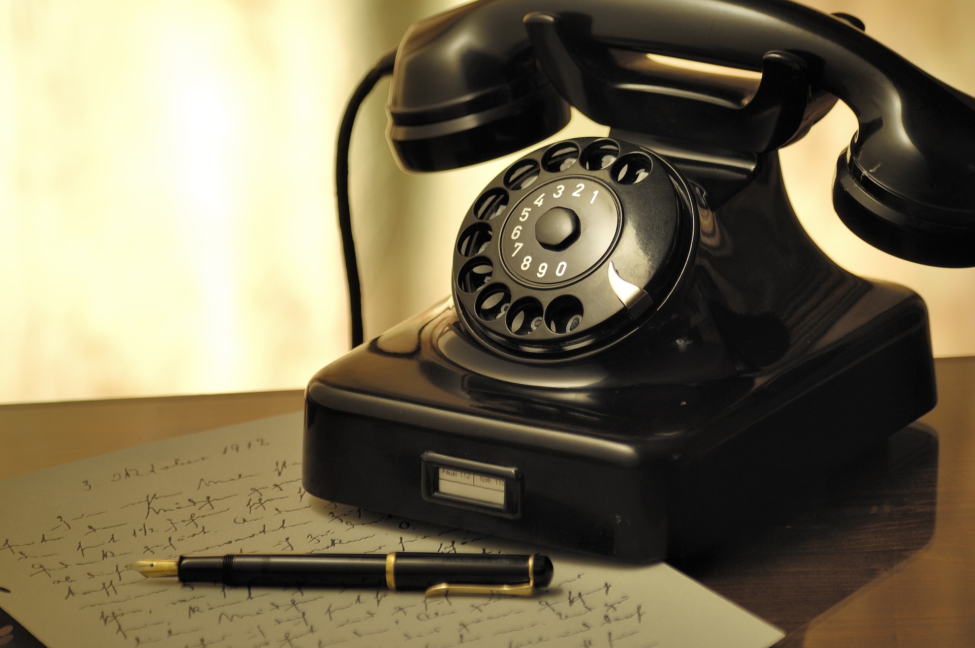phone-g7386c1d80_1920